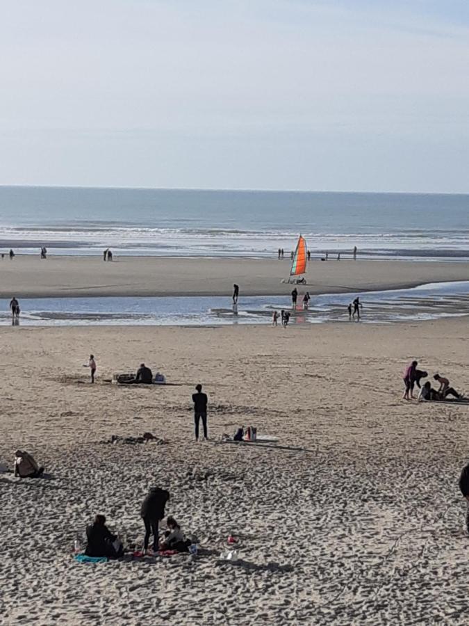 Les Obiones, Vue Laterale Mer, Fort Mahon Plage, Magnifique Studio Cabine 4P, Avec Balcon , Parking Prive Gratuit, Wifi, Classe 2 Etoiles, Exposition Plein Sud En Baie De Somme Exteriör bild