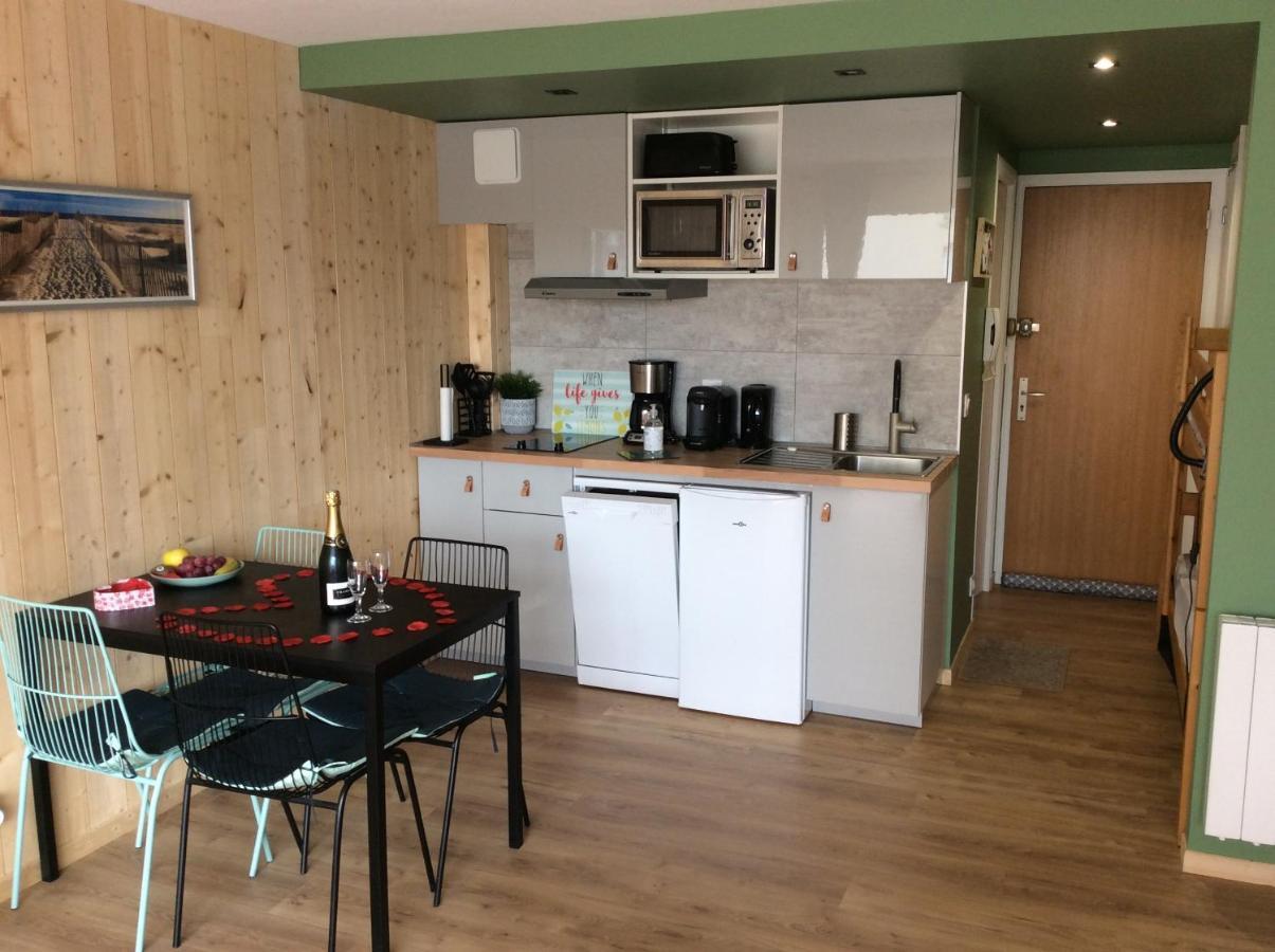 Les Obiones, Vue Laterale Mer, Fort Mahon Plage, Magnifique Studio Cabine 4P, Avec Balcon , Parking Prive Gratuit, Wifi, Classe 2 Etoiles, Exposition Plein Sud En Baie De Somme Exteriör bild